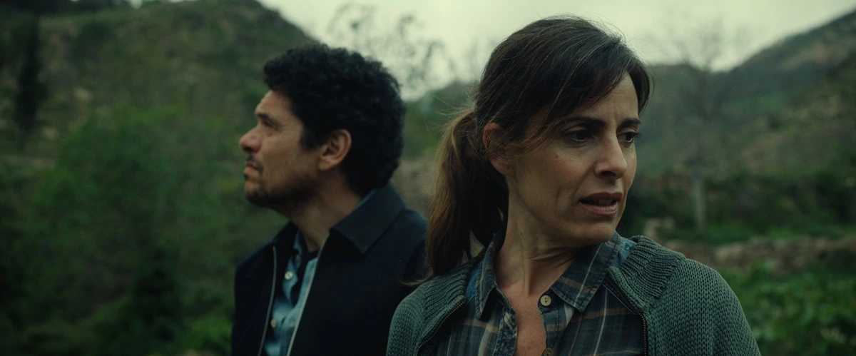 Comienza el rodaje de la película ‘En el Enjambre’, un thriller rural protagonizado por Pablo Molinero y Cristina Fernández Pintado. 3 en el enjambre pelicula rodaje