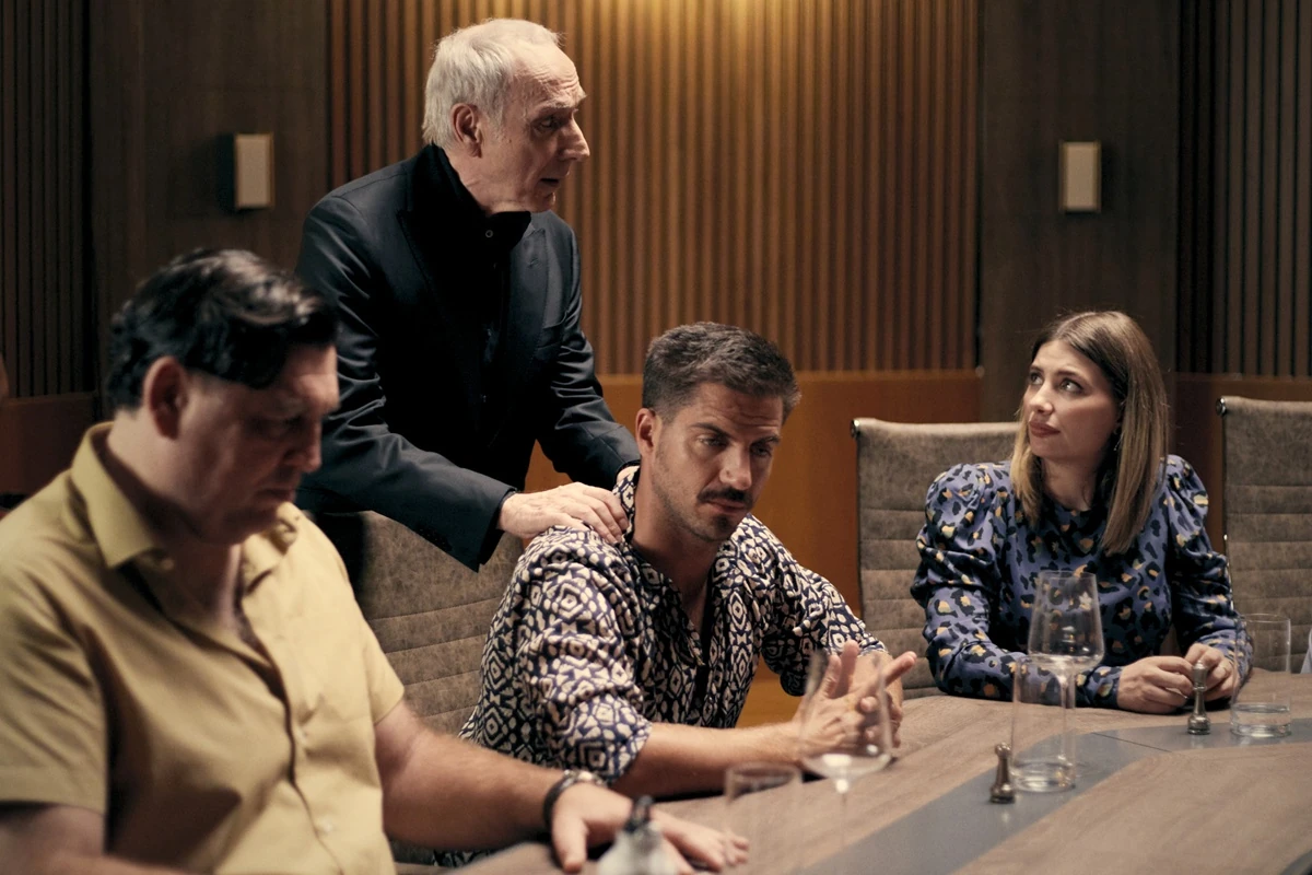 Una cata de vinos acaba en asesinato en el intrigante primer tráiler de la serie 'Matices', con Luis Tosar, Hovik Keuchkerian y Elsa Pataky. 2 matices primer trailer