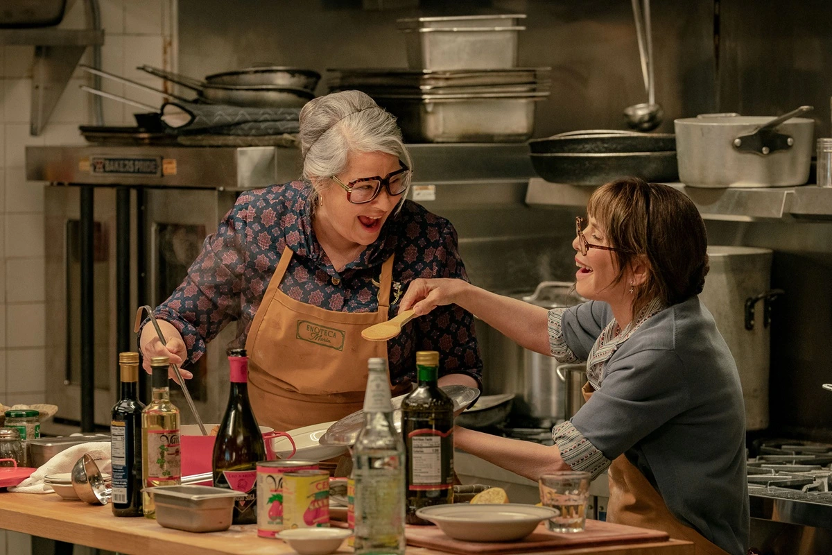 Crítica de 'Nonnas': La comedia de Netflix que trae el sabor de Italia, el amor y la familia. 4 nonnas pelicula