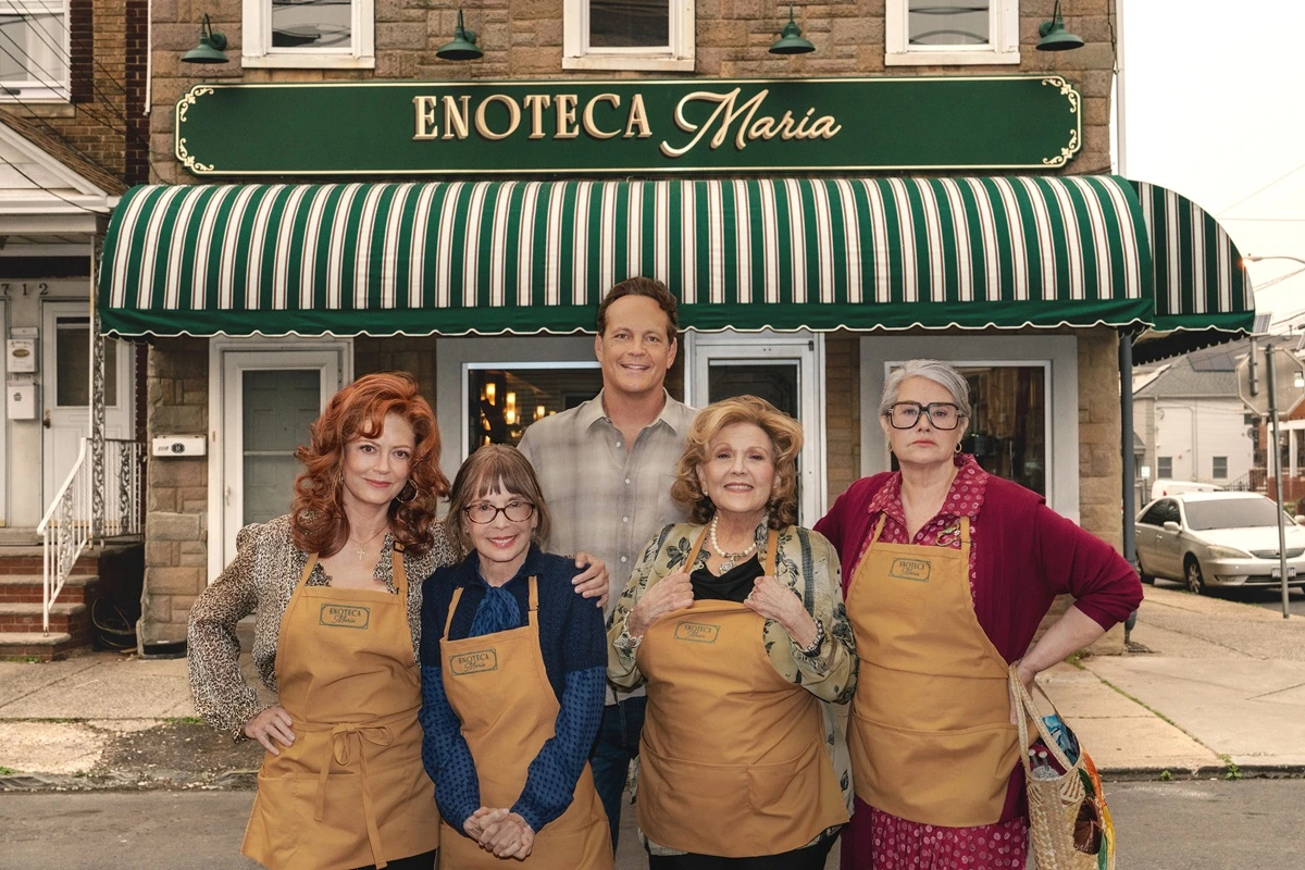 Crítica de 'Nonnas': La comedia de Netflix que trae el sabor de Italia, el amor y la familia. 2 nonnas