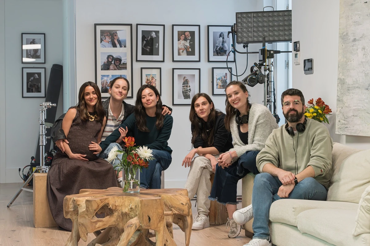 Anna Castillo, Macarena García y Laura Weissmahr protagonizarán ‘Se Tiene Que Morir Mucha Gente’, la nueva serie original de Movistar Plus+. 2 rodaje se tiene que morir mucha gente