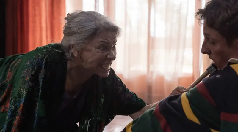 Imagen de la serie Dos Tumbas