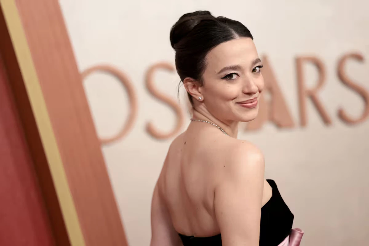 Mikey Madison protagonizará la película de A24 ‘La Máscara de la Muerte Roja’, basada en el relato de Edgar Allan Poe. 2 la mascara de la muerte roja mikey madison