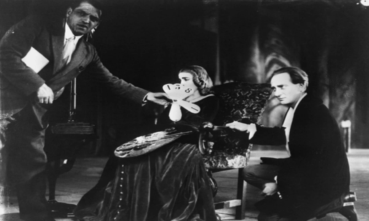125 aniversario de Luis Buñuel: El legado surrealista de ‘Un Perro Andaluz’. 10 luis bunuel usher