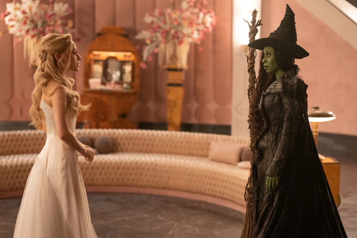 El emotivo primer tráiler de ‘Wicked Parte II’ muestra a Elphaba y Glinda distanciadas y viviendo las consecuencias de sus respectivas decisiones. 2 wicked 2