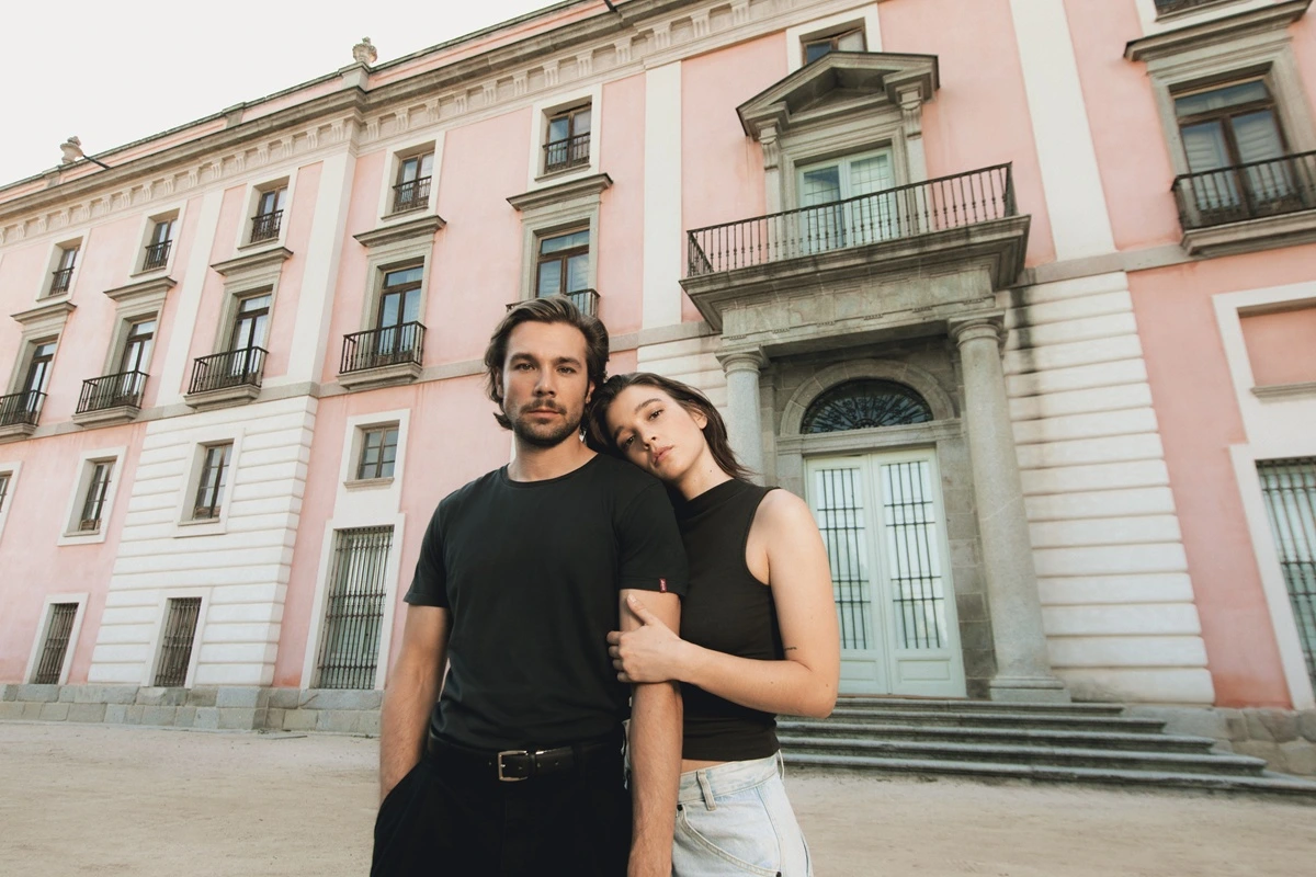 Carlos Cuevas y Carla Campra protagonizarán la serie de Netflix 'Los Secretos de la Cortesana', una 'Bridgerton' made in Spain. 2 los secretos de la cortesana serie
