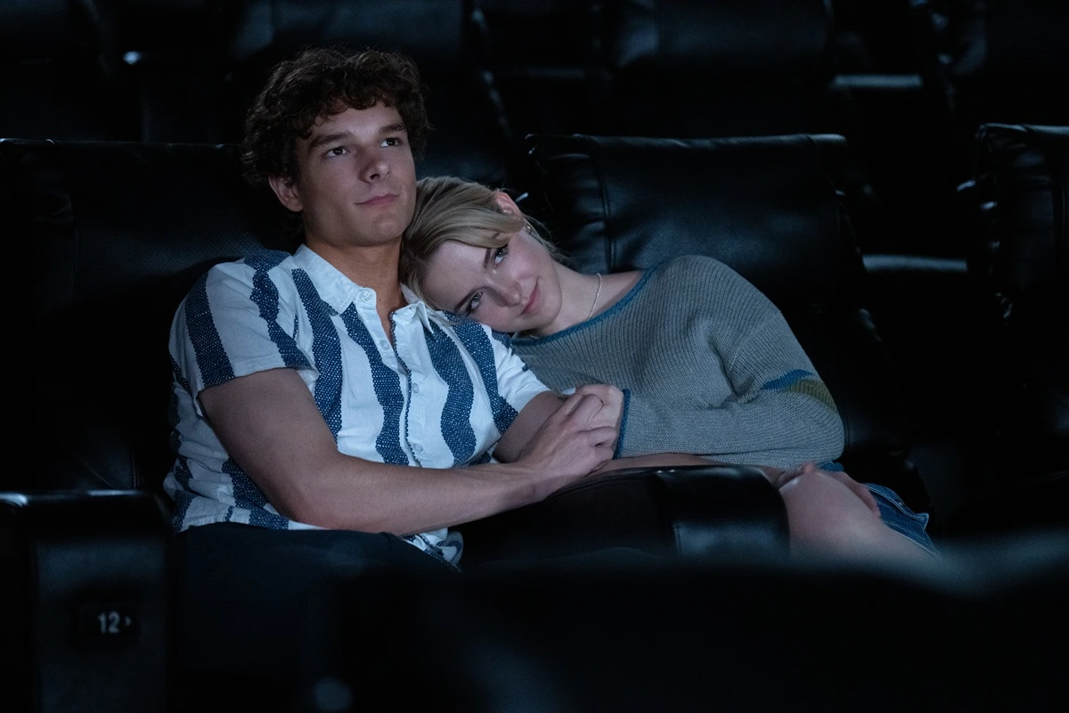La novela de Colleen Hoover cobra vida en el primer tráiler de 'A Pesar de Ti'. 2 a pesar de ti pelicula