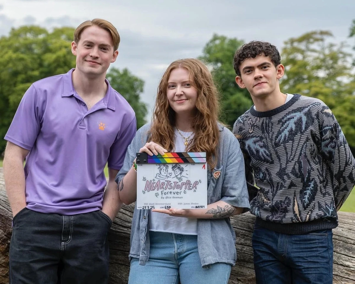 Termina el rodaje de la película 'Heartstopper: Forever', que concluye la historia de amor de Nick y Charlie. 2 heartstopper forever pelicula