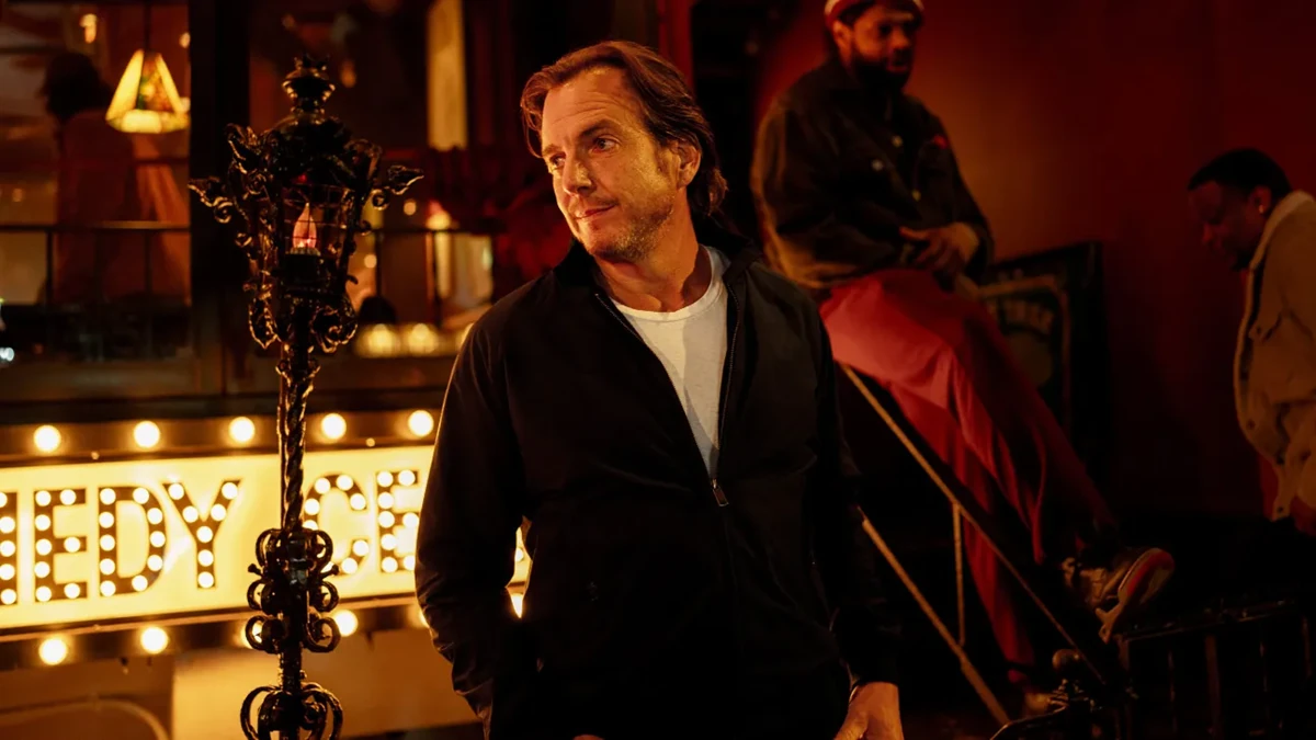 El tráiler de 'Is This Thing On?' pone a Bradley Cooper de nuevo detrás (y delante) de las cámaras después de 'Ha Nacido una Estrella' y 'Maestro'. 2 mundoCine - is this thing on