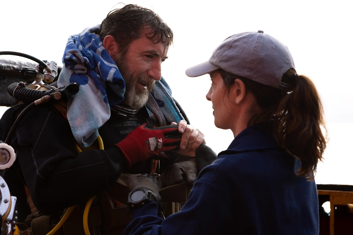 Antonio de la Torre y Bárbara Lennie se juegan la vida bajo el agua en el nuevo tráiler de 'Los Tigres', de Alberto Rodríguez. 2 mundoCine - los tigres pelicula 2025