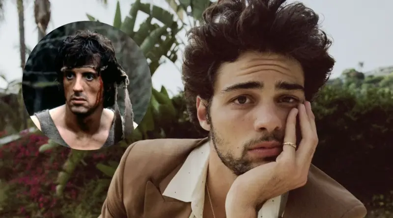 El actor Noah Centineo posando con un traje marrón junto a un círculo que muestra a Sylvester Stallone como Rambo.