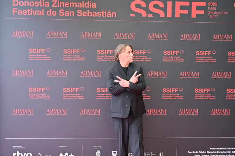 Richard Linklater y su 'Nouvelle Vague' conquistan la alfombra roja del Festival de San Sebastián. 10 Richard Linklater asiste a la alfombra roja de ‘Nouvelle Vague’ en el 73.º Festival Internacional de Cine de San Sebastián, el 19 de septiembre de 2025.