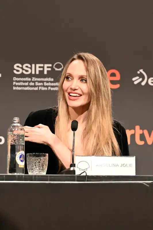 Angelina Jolie en la rueda de prensa de ‘Couture’ en el 73 Festival Internacional de Cine de San Sebastián, el 21 de septiembre de 2025 en San Sebastián, España. 