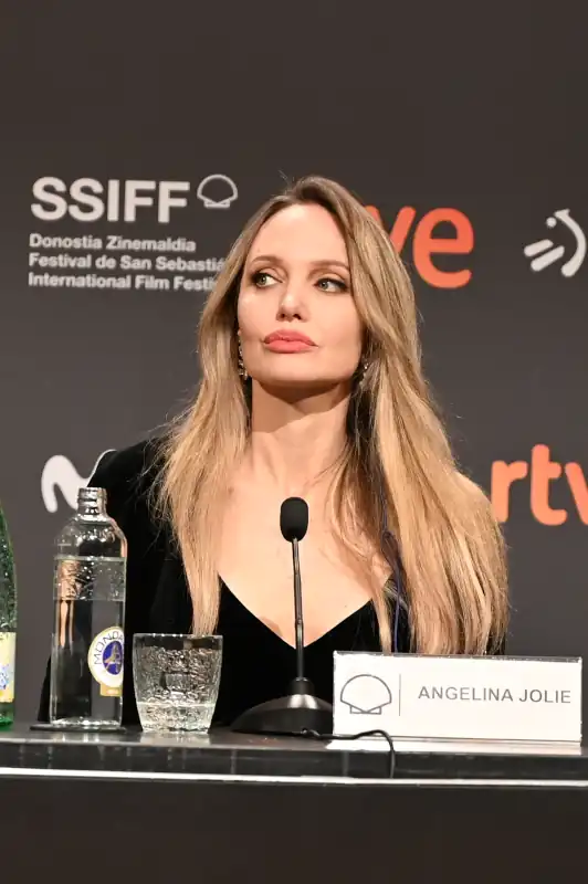 Angelina Jolie en la rueda de prensa de ‘Couture’ en el 73 Festival Internacional de Cine de San Sebastián, el 21 de septiembre de 2025 en San Sebastián, España. 