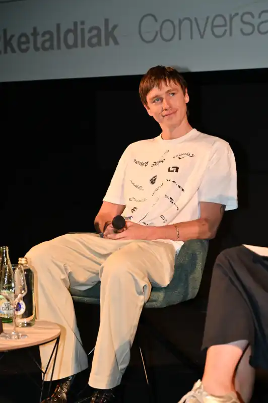 Harris Dickinson presenta 'Urchin' en el Festival de San Sebastián: «Hacer películas es un privilegio» 7 Harris Dickinson en el 73 Festival Internacional de Cine de San Sebastián, el 20 de septiembre de 2025 en San Sebastián, España.