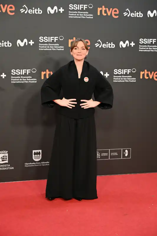 La alfombra roja del Festival de San Sebastián recibe a Jose Mari Goenaga y Aitor Arregi con su nueva película 'Maspalomas'. 6 Nagore Aranburu asiste a la alfombra roja de ‘Maspalomas’ en el 73 Festival Internacional de Cine de San Sebastián, el 21 de septiembre de 2025 en San Sebastián, España.