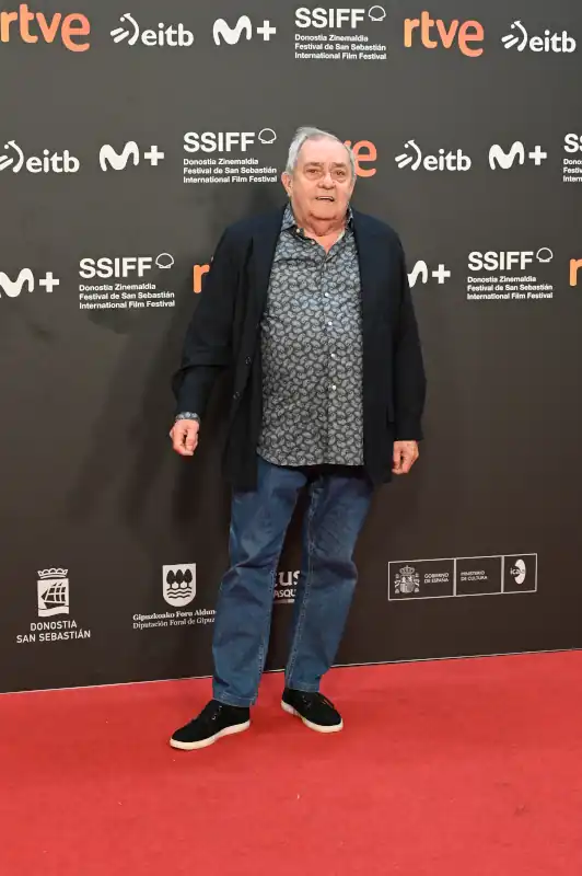 La alfombra roja del Festival de San Sebastián recibe a Jose Mari Goenaga y Aitor Arregi con su nueva película 'Maspalomas'. 9 Zorion Eguileor asiste a la alfombra roja de ‘Maspalomas’ en el 73 Festival Internacional de Cine de San Sebastián, el 21 de septiembre de 2025 en San Sebastián, España.