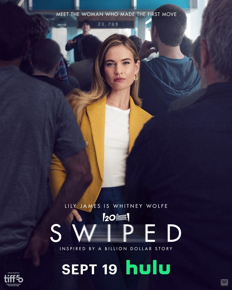 El nuevo tráiler de 'Match: La Reina de las Apps de Citas' ('Swiped') muestra a Lily James como la pionera de las apps de citas. 4 mundoCine - swiped poster 2025
