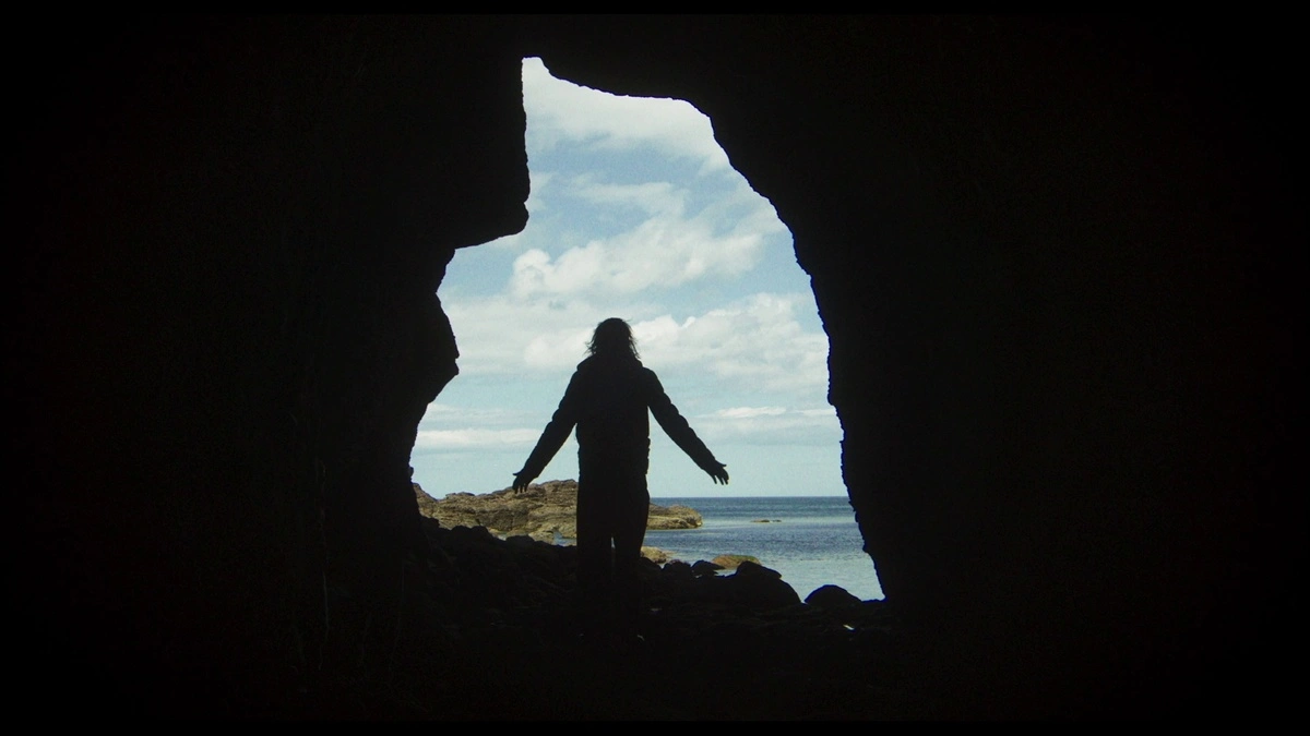 mundoCine - the son and the sea 2025