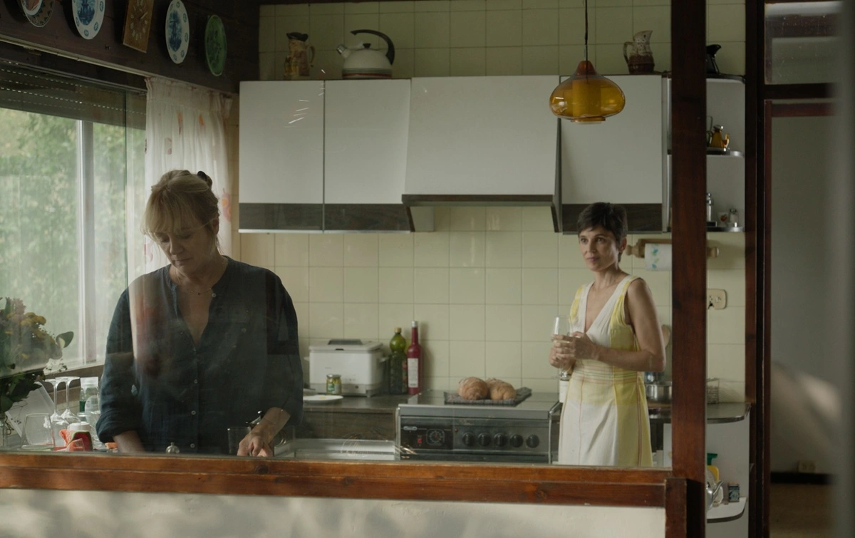 mundoCine - HERMANAS IONE HERNANDEZ pelicula