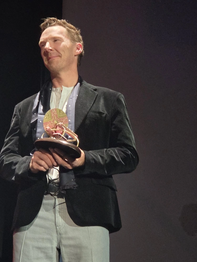 Benedict Cumberbatch, ovacionado en Sitges, recibe el Premio Máquina del Tiempo: "Soy un gran admirador del cine español". 4 mundoCine - benedict cumberbatch sitges premio maquina del tiempo