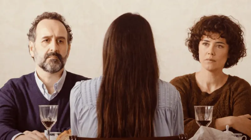 'Los Domingos' y las dispares reacciones del público: desde "la verdadera película de terror de Halloween" hasta "profundamente católica". 1 Imagen de la película Los Domingos