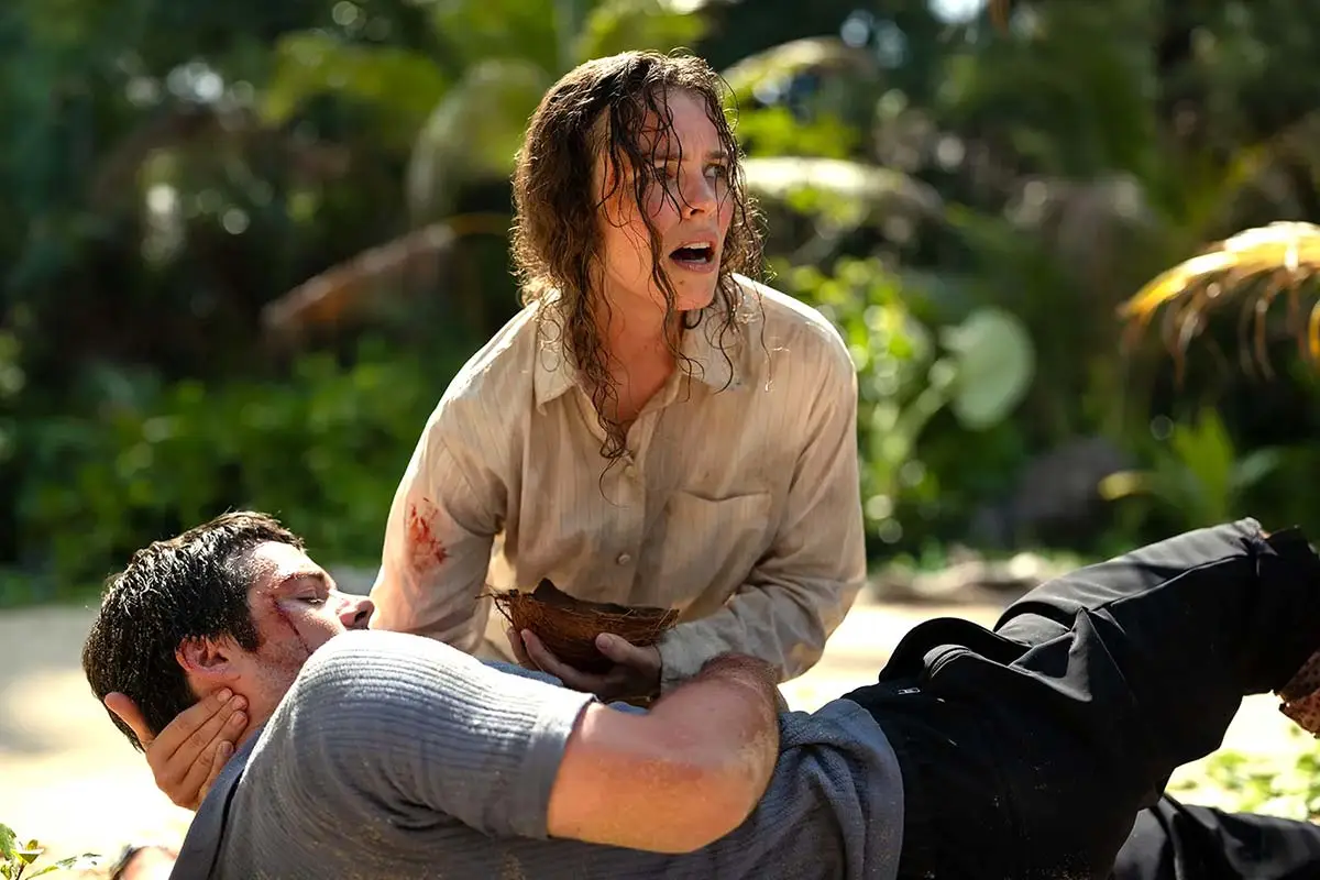 Rachel McAdams y su insoportable jefe Dylan O'Brien, varados en una isla desierta tras un accidente de avión en el primer tráiler de 'Send Help', lo nuevo de Sam Raimi. 2 mundoCine - send help 2026 trailer pelicula sam raimi