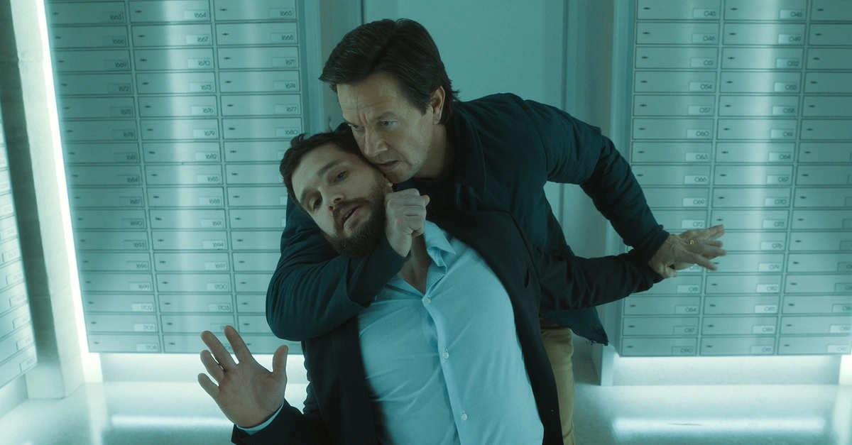 Mark Wahlberg tiene que salvar a su familia de Kit Harington en el primer tráiler de 'Plan en Familia 2'. 2 mundoCine - the family plan 2