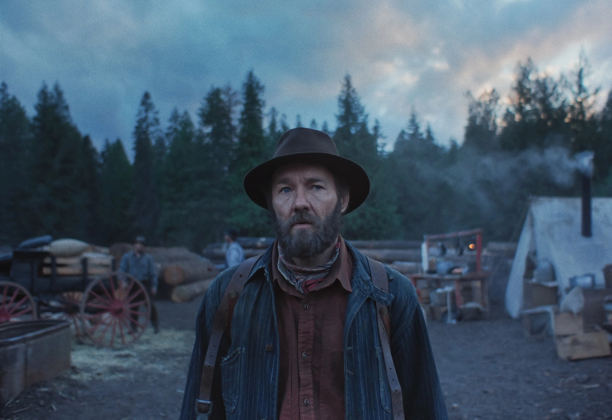 Descubre la película que todos están comparando con el cine de Terrence Malick en el nuevo tráiler de 'Sueños de Trenes' ('Train Dreams'). 2 mundoCine - train dreams pelicula netflix 2025