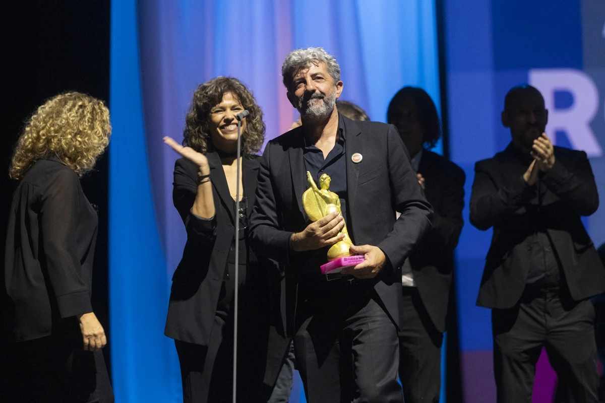 mundoCine - alberto rodriguez giraldillo de honor seff