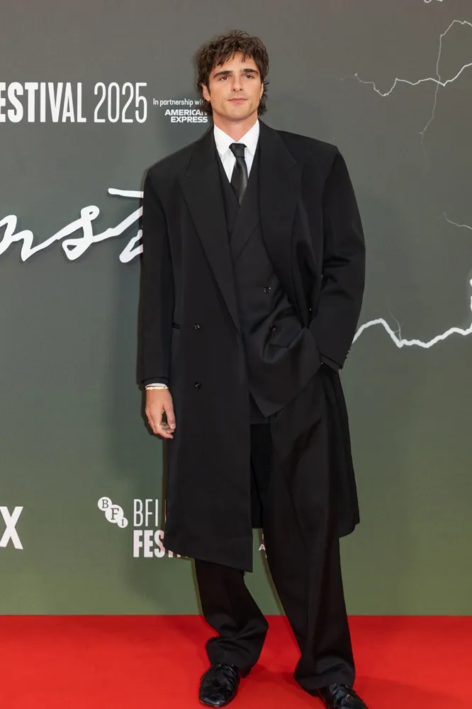 'Frankenstein', de Guillermo del Toro, y cómo Jacob Elordi, el australiano de ascendencia vasca y 1,96 m, se transformó en la Criatura. 4 mundoCine - frankenstein jacob elordi premiere foto
