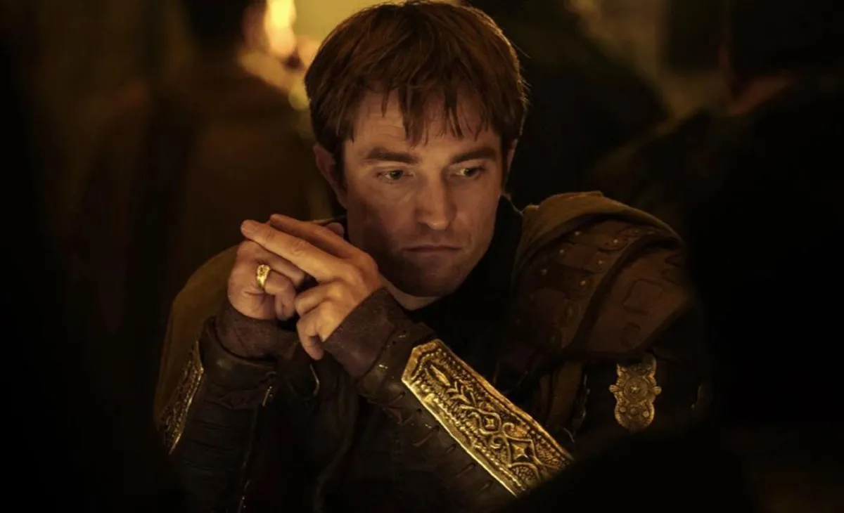 Así lucen Zendaya, Robert Pattinson y Matt Damon en las nuevas imágenes de 'La Odisea' de Christopher Nolan. 3 mundoCine - la odisea robert pattinson 1