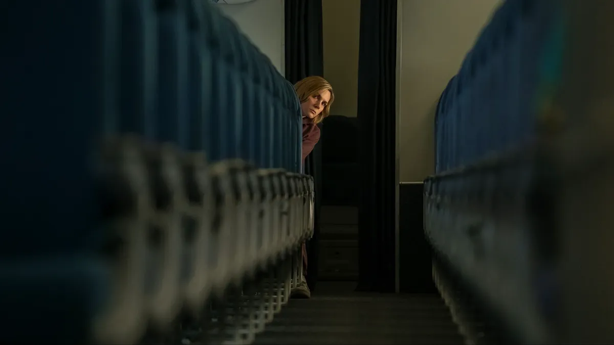 mundoCine - pluribus wayfarer