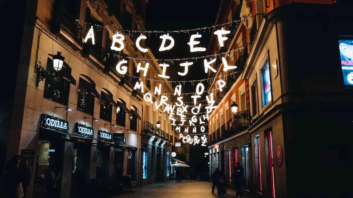 mundoCine - stranger things actividades madrid luces