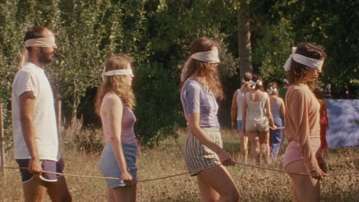 ¿Con cuál te quedas? Estrenos de cine hoy, viernes 12 de diciembre: 'Roofman', 'El rey de reyes' y otras nuevas películas en cartelera. 10 Imagen de Aro berria