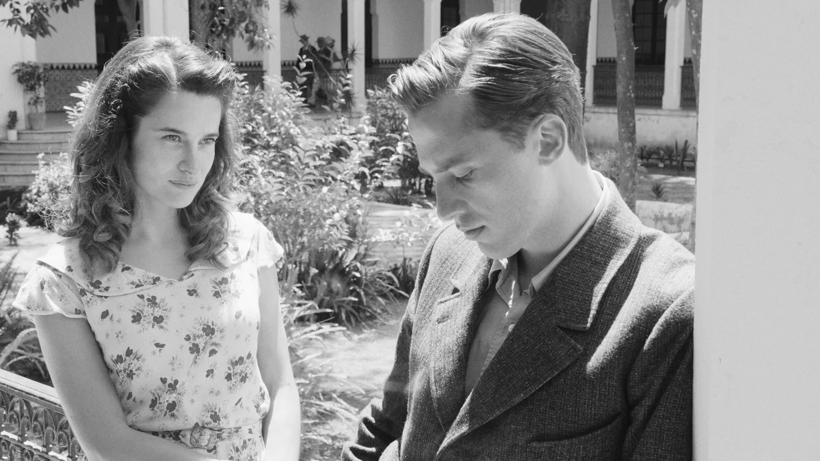 mundoCine - el extranjero 2025 pelicula estreno