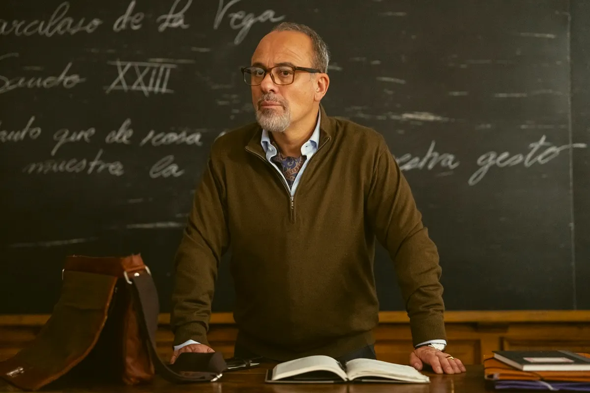 Termina el rodaje de la película 'El profesor', de Daniel Castro, en la que Javier Gutiérrez se enamora por internet. 4 mundoCine - el profesor pelicula 2026