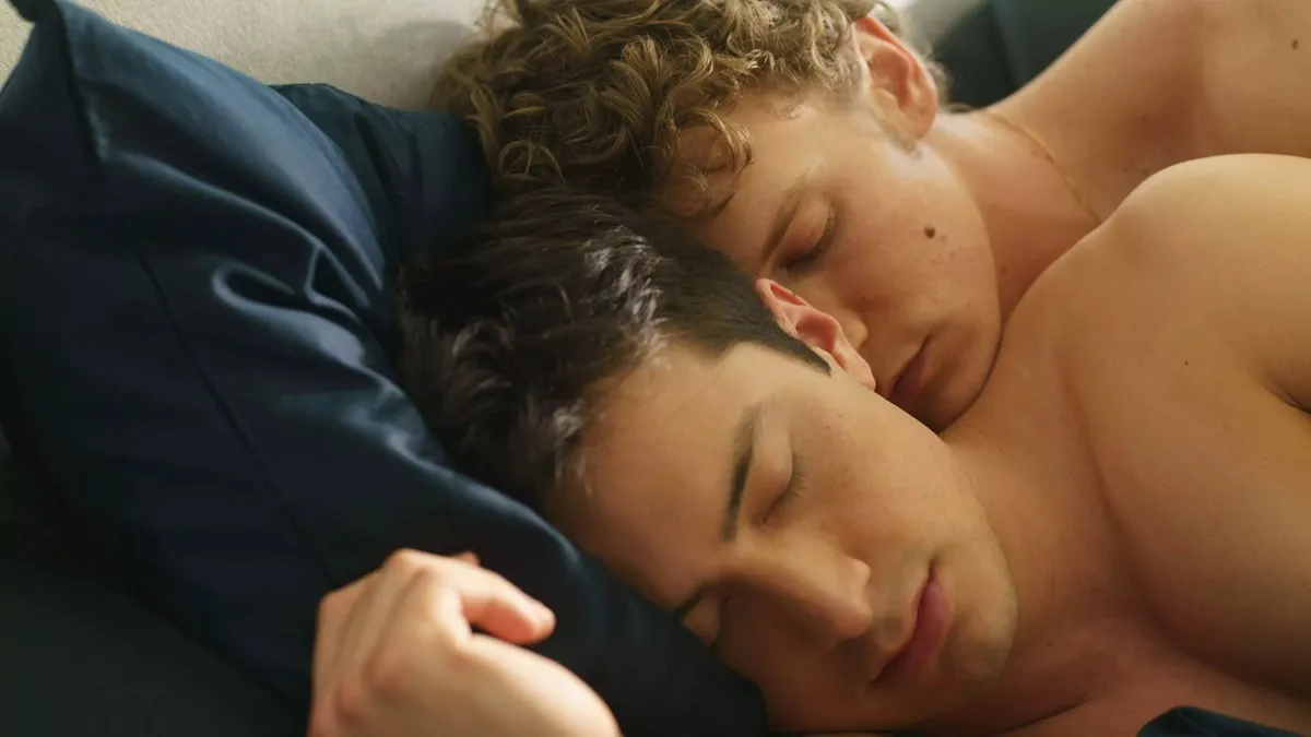 El primer jugador profesional de hockey abiertamente gay duda que 'Heated Rivalry' inspire a otros a salir del armario: «Podría tener el efecto contrario». 4 mundoCine - heated rivalry serie impacto hockey