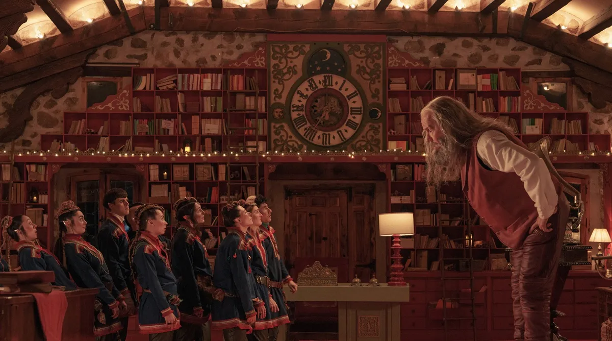 Santiago Segura gana a George Clooney y Adam Sandler en Netflix con 'La Navidad en sus manos 2', donde interpreta a Papá Noel y a su propio impostor. 4 mundoCine - la navidad en sus manos 2 netflix santiago segura pelicula