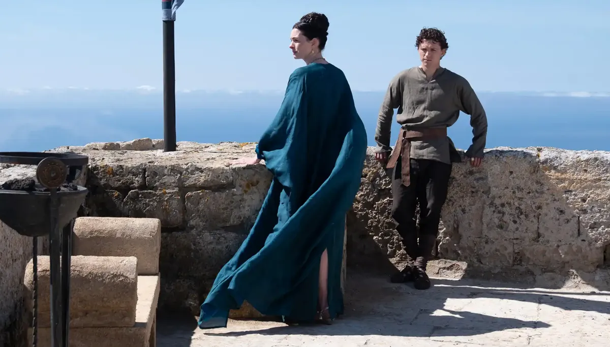 «¿Zara se encarga del vestuario?»: La nueva imagen de 'La Odisea', de Christopher Nolan, desata críticas y memes en redes sociales. 2 mundoCine - la odisea 2026 nueva imagen