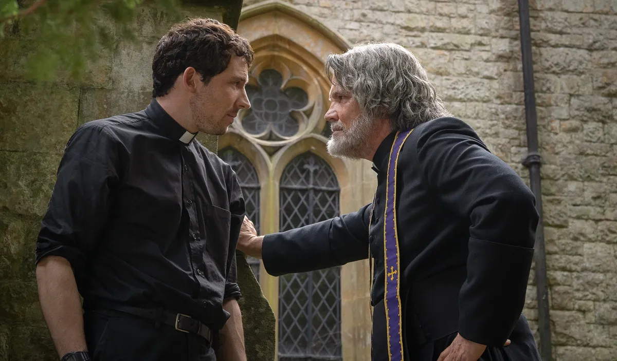 'Puñales por la Espalda: De Entre los Muertos' se estrena hoy en Netflix para descubrir al culpable del sorprendente nuevo caso de Benoit Blanc. 2 Imagen de la película Puñales por la espalda: De Entre los Muertos