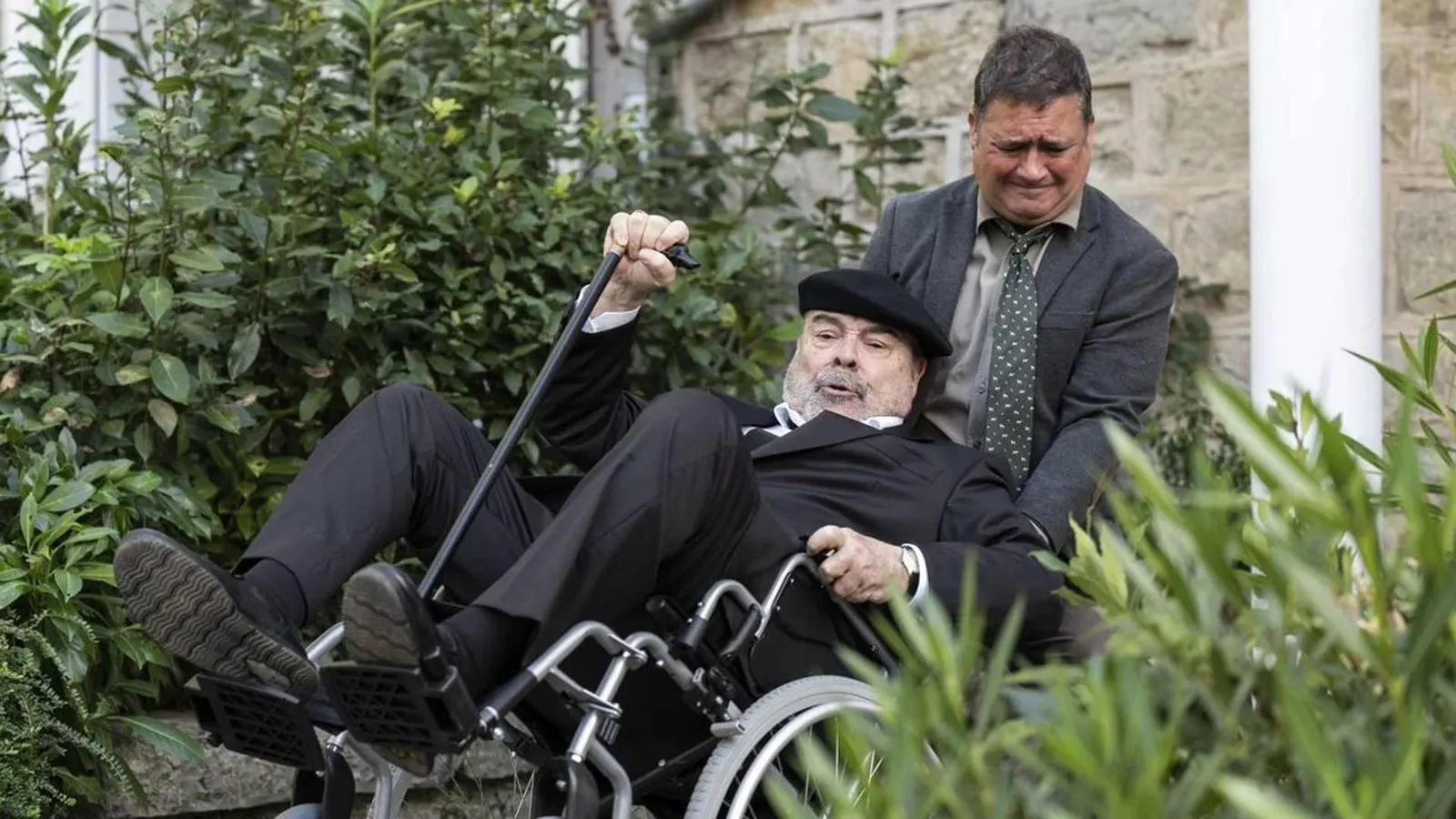 mundoCine - un funeral de locos