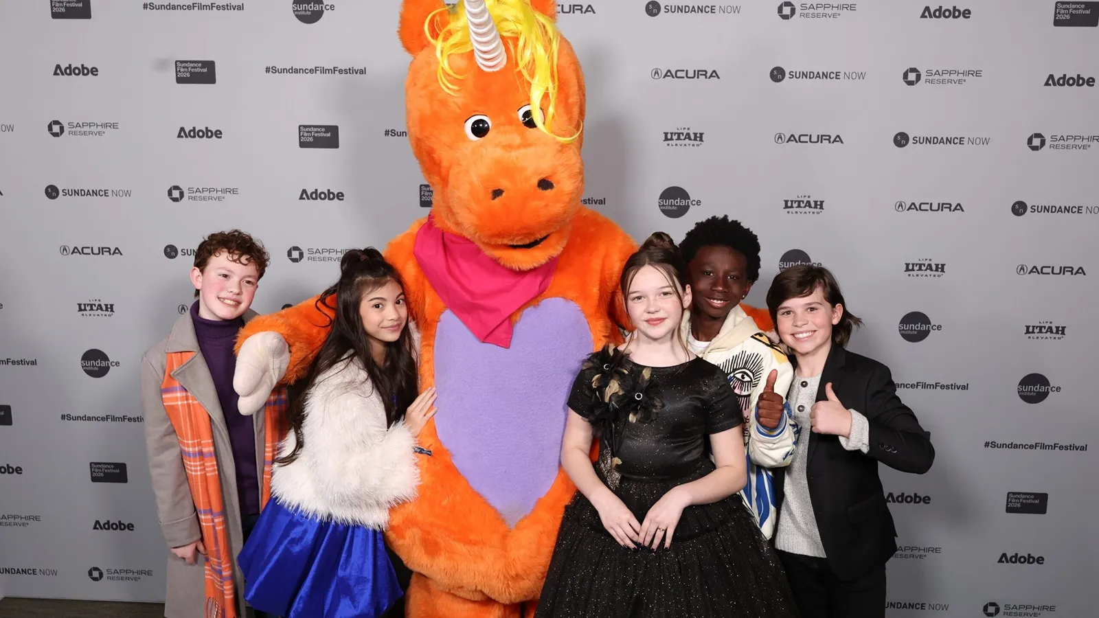 «Naranja y con pelo rubio»: así es como Cristin Milioti describe a Buddy, el unicornio asesino y narcisista que protagoniza su estreno en Sundance 2026. 6 mundoCine - buddy sundance premiere