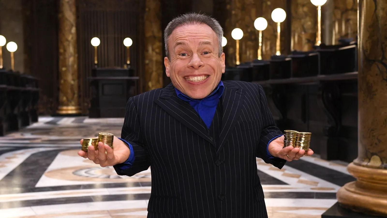 Mundocine - Harry Potter Serie Warwick Actor