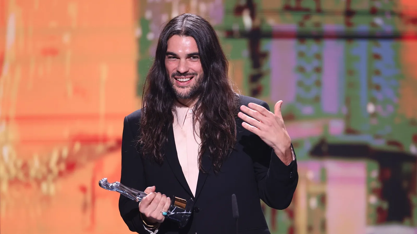 mundoCine - oliver laxe premios efa 2026 sirat