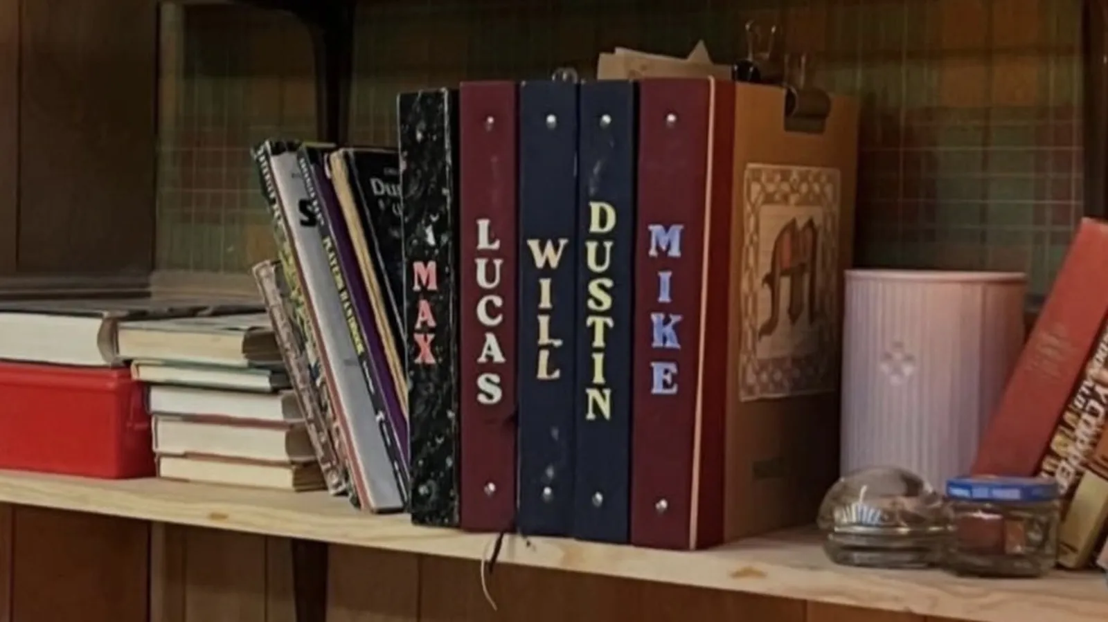 mundoCine - stranger things libros mensaje