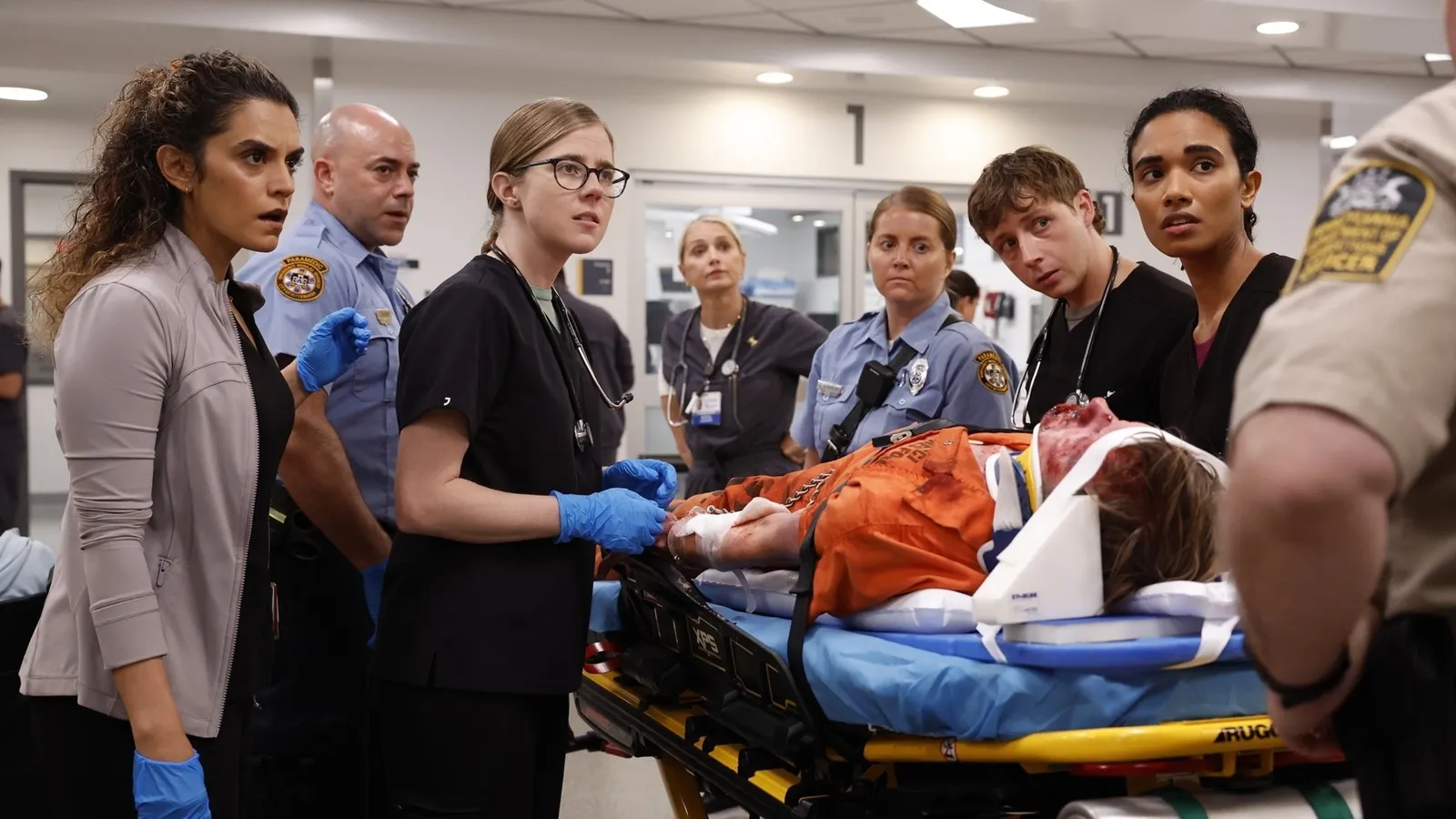 ¡Buenas noticias! 'The Pitt' tendrá temporada 3. 6 mundoCine - the pitt 2 sepideh moafi taylor dearden katherine lanasa gerran howell supriya ganesh