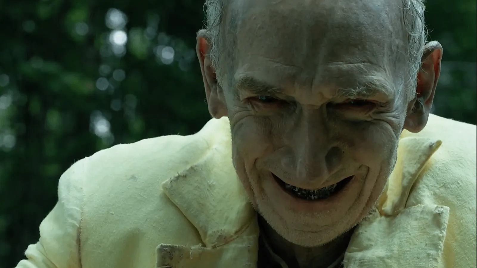 mundoCine - from temporada 4 avance hombre traje amarillo