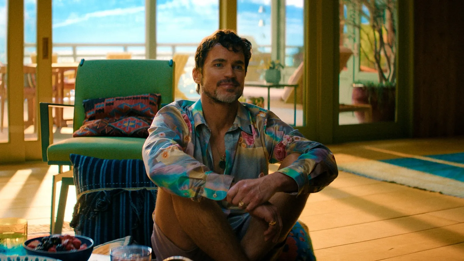 mundoCine - outcome matt bomer