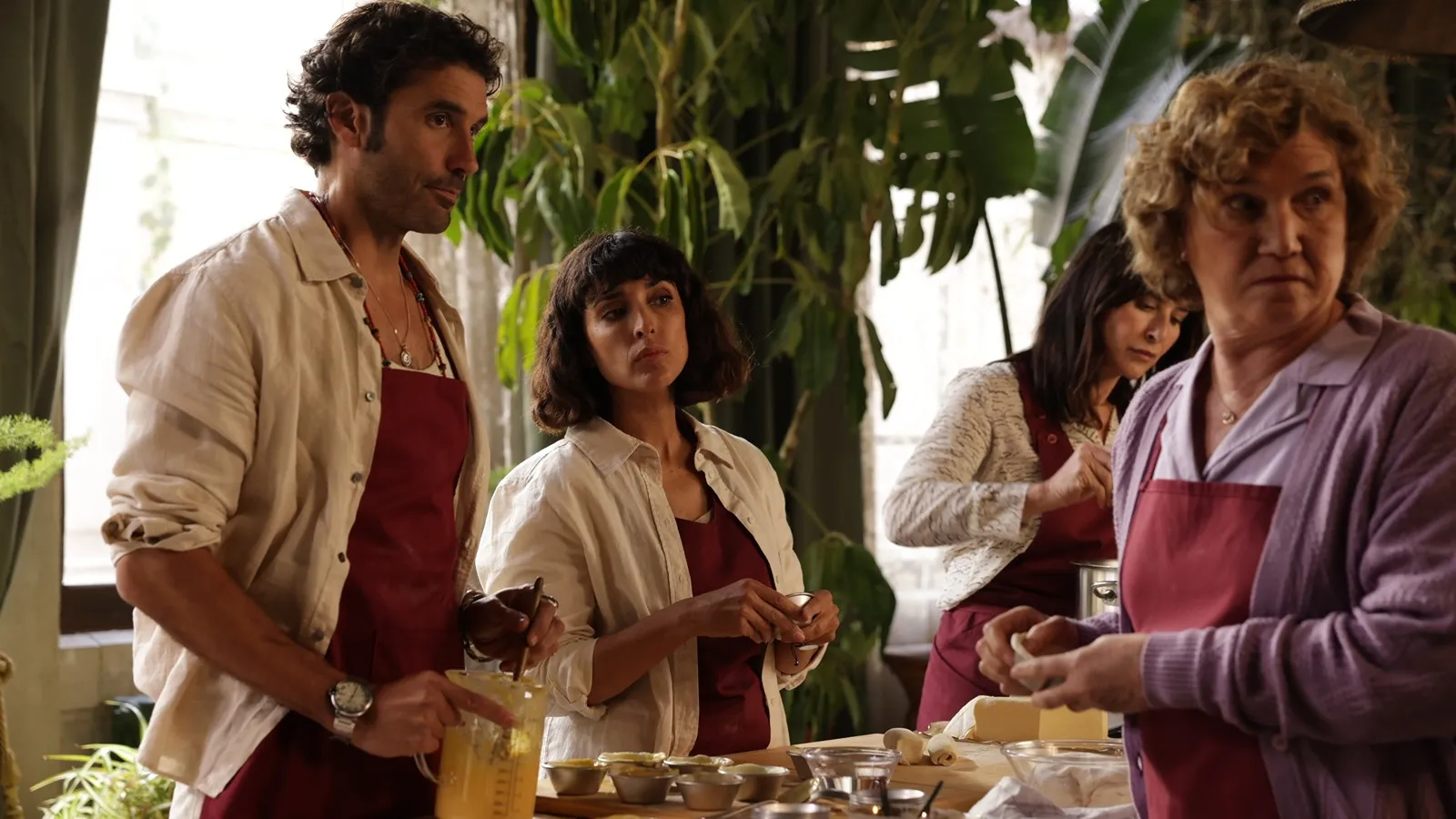 mundoCine - si es martes es asesinato reparto